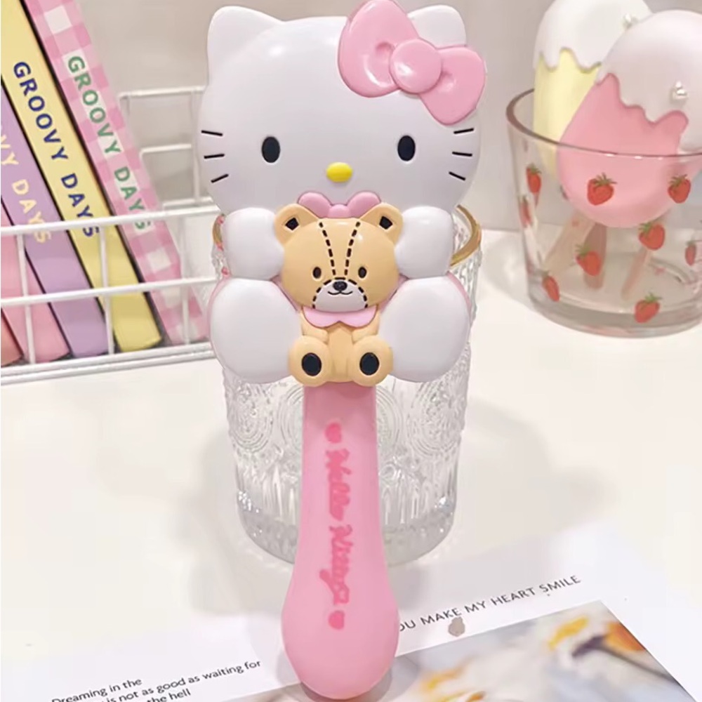 Hello Kitty Brush 🪮